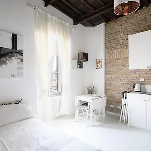 Apartament White Ostilia, Rzym