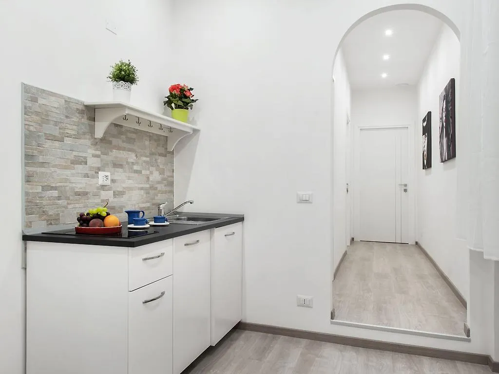 Guest house Black Rooms Colosseo Rome