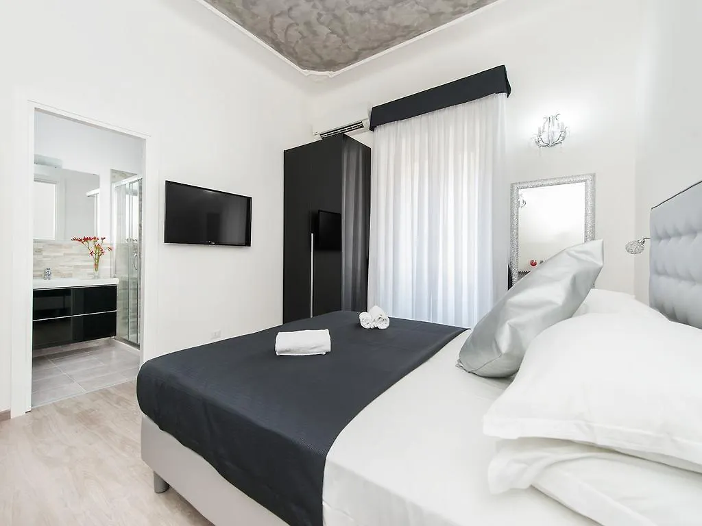 Black Rooms Colosseo Rome Guest house