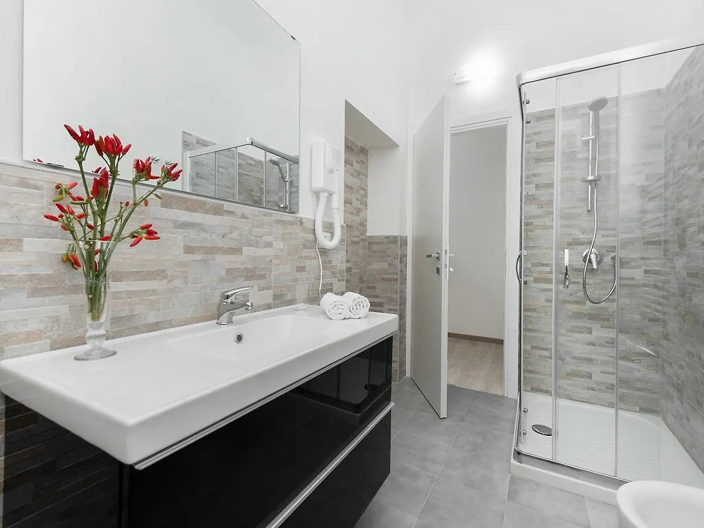 Black Rooms Colosseo Rome Guest house