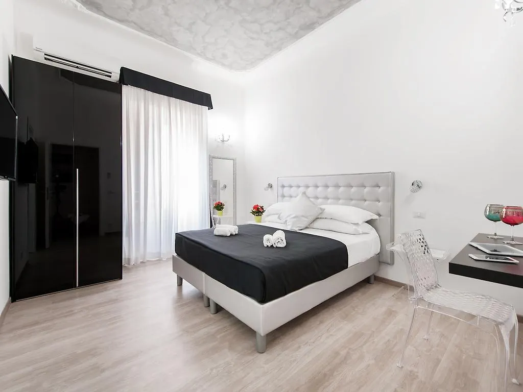 Black Rooms Colosseo Rome Guest house