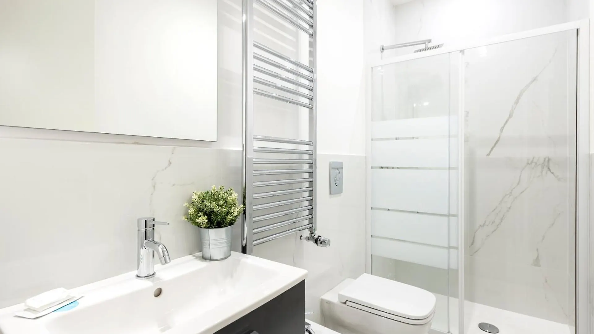 Guest house Black Rooms Colosseo Rome