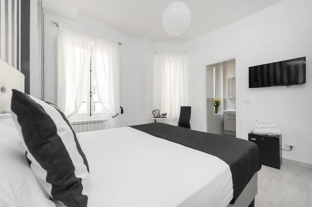 Black Rooms Colosseo Rome Guest house