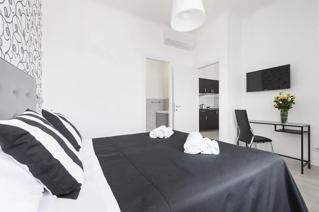Guest house Black Rooms Colosseo Rome Italy