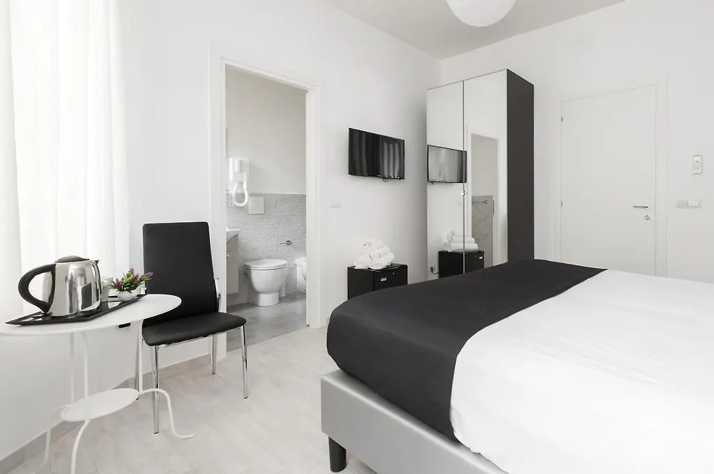 Guest house Black Rooms Colosseo Rome Italy